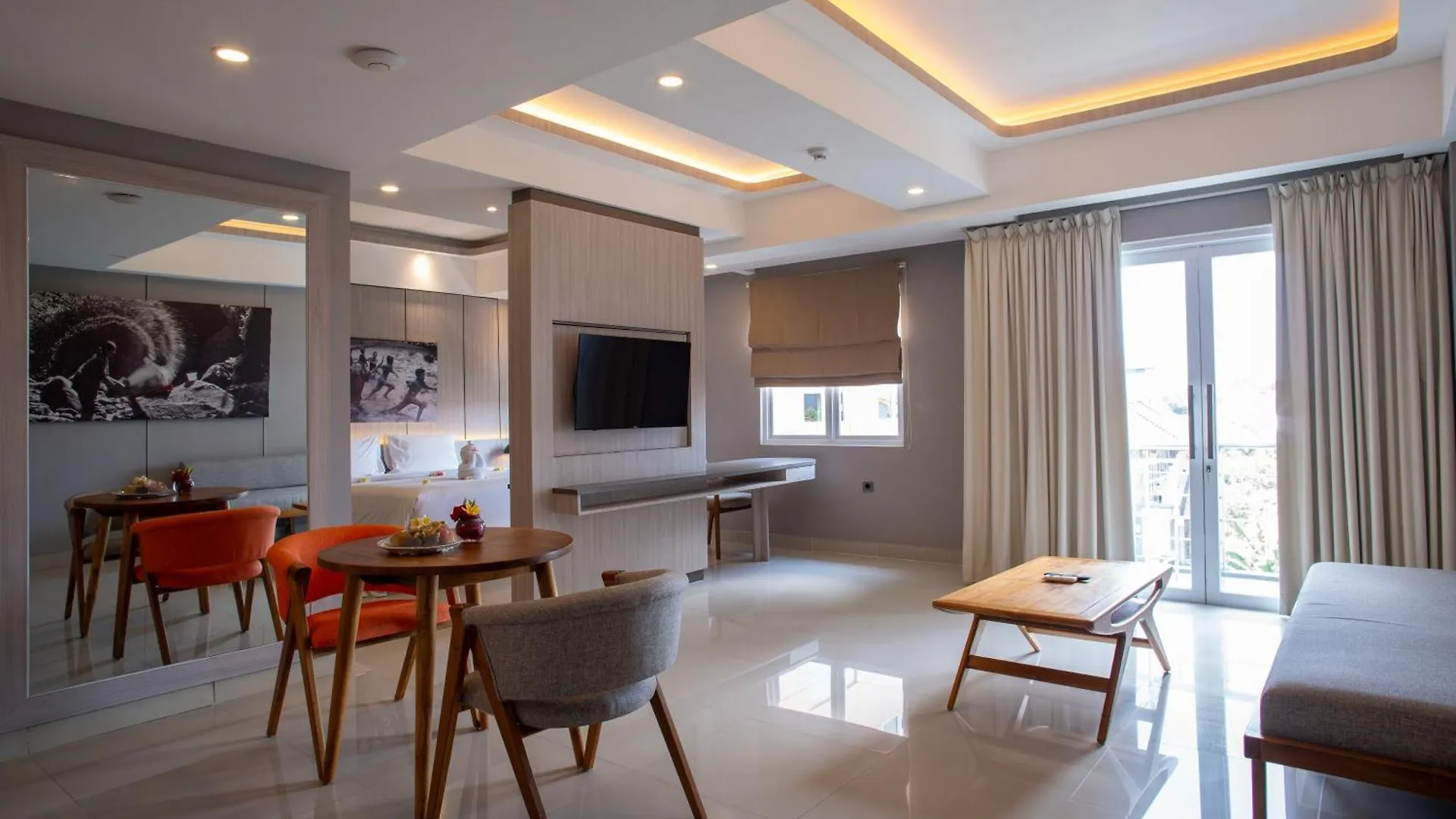 Harris Hotel & Residences Riverview Kuta, Bali 꾸따 4*,